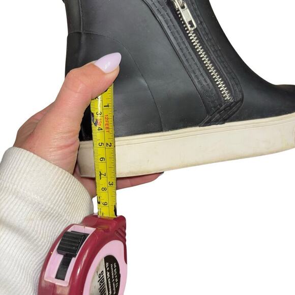 Steve Madden Black Wedge Rubber Pull On Snow Booties Women's 7 Casual Zipper - Picture 12 of 13